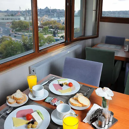 Deniz Palace Szálloda 3*